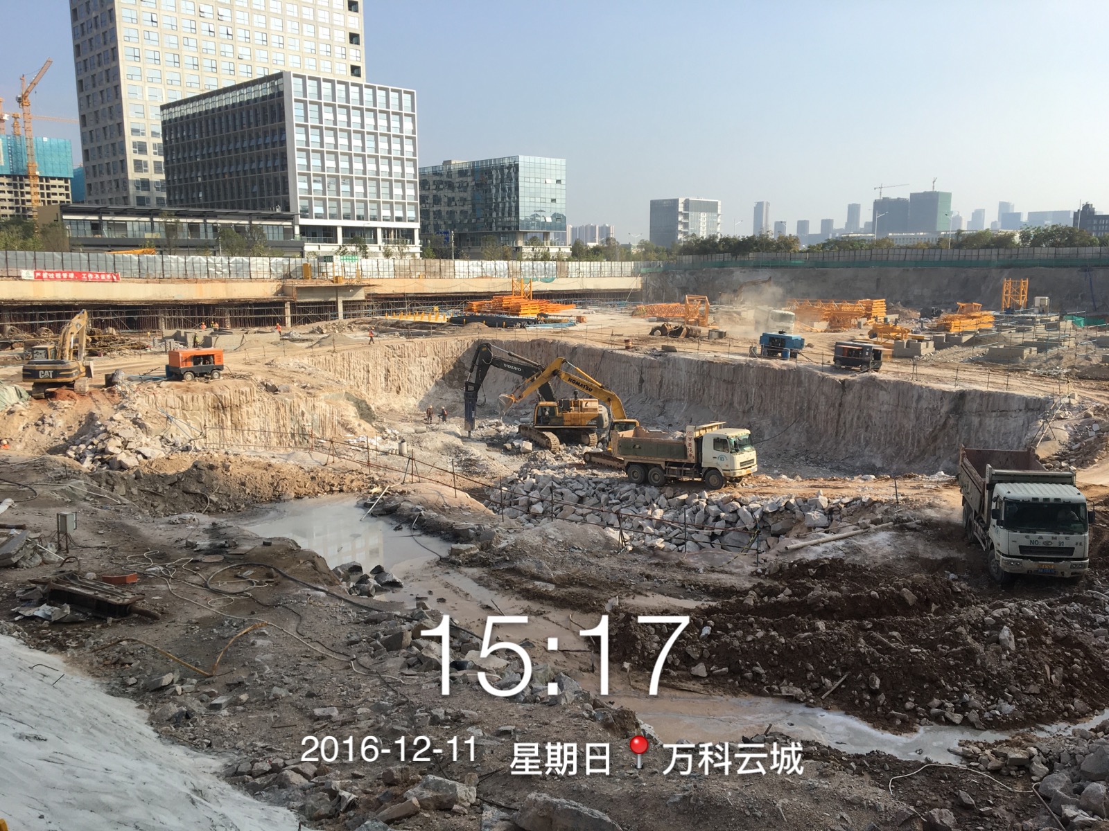 深圳西麗萬(wàn)科云城二期基礎(chǔ)靜爆工程 